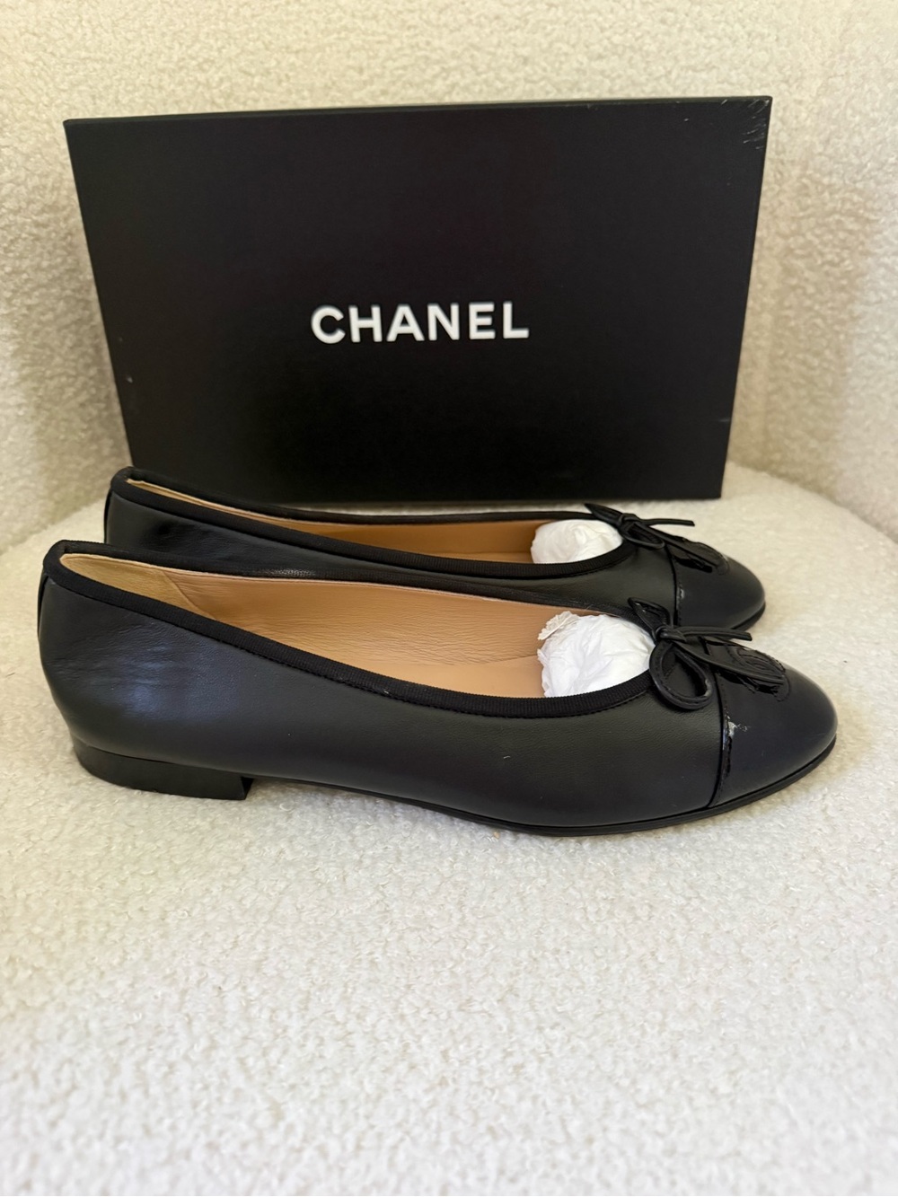 CHANEL Black Leather Ballet Flats - Picture 3 of 8